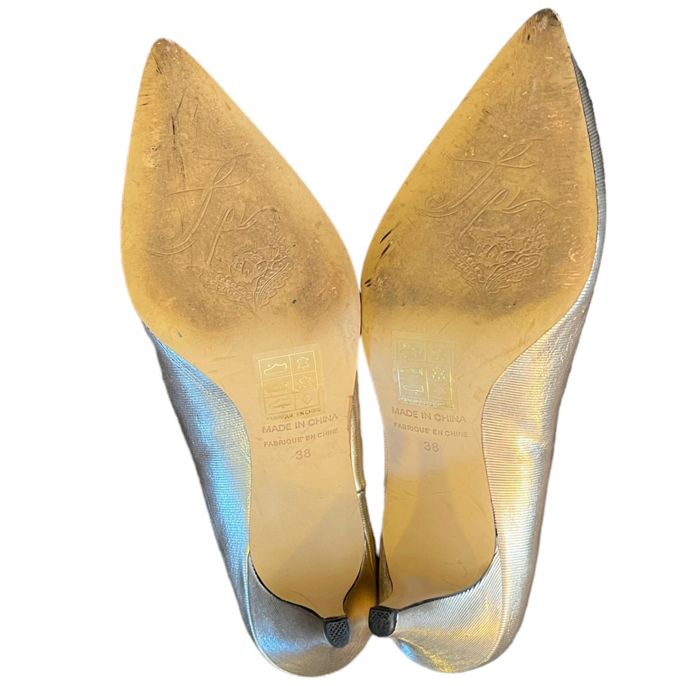 Free People Florence Pumps | Gold & Black | Women’s 38 - Picture 7 of 7